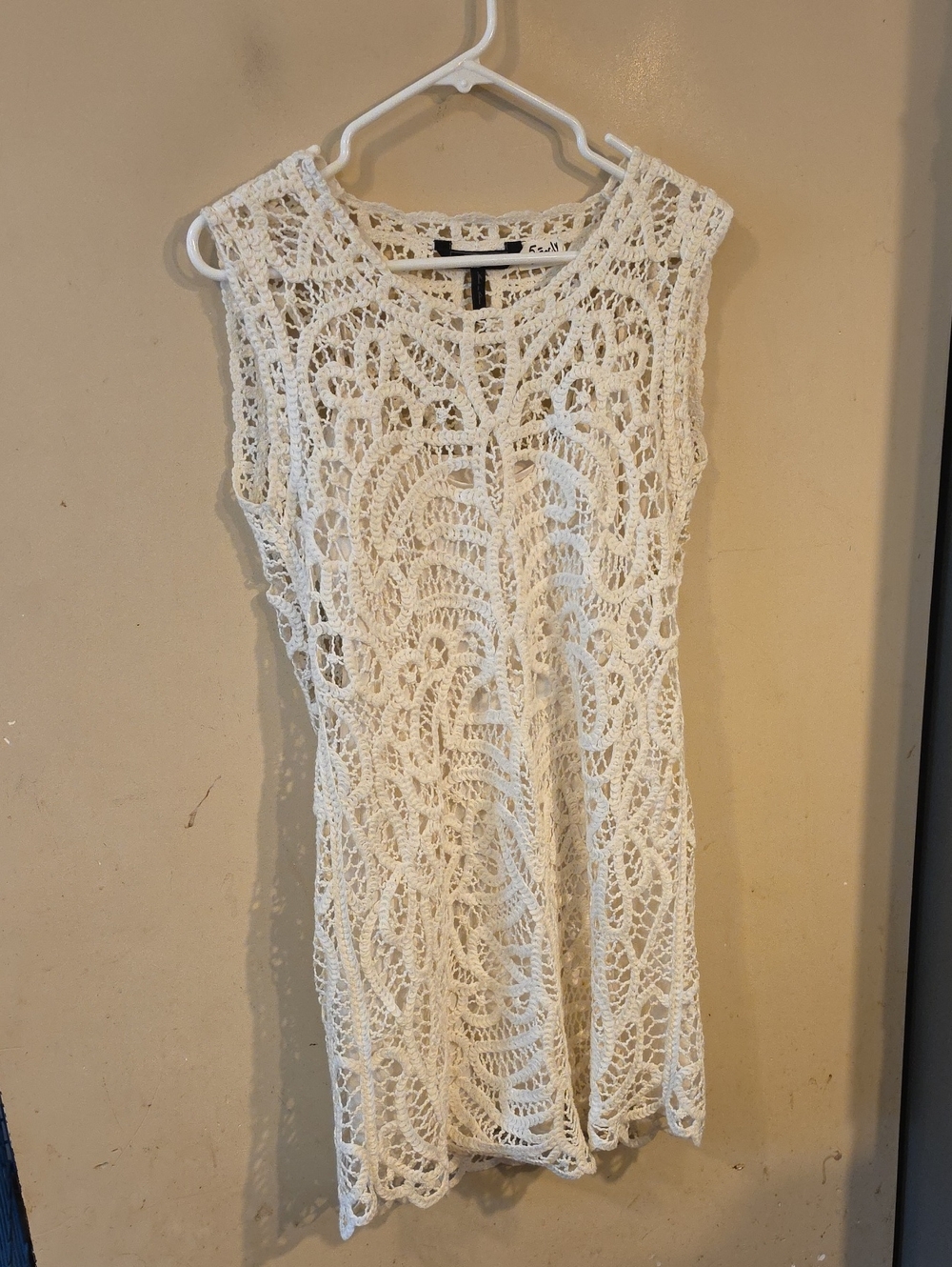 Bcbg Embroered Dress Lined Medium